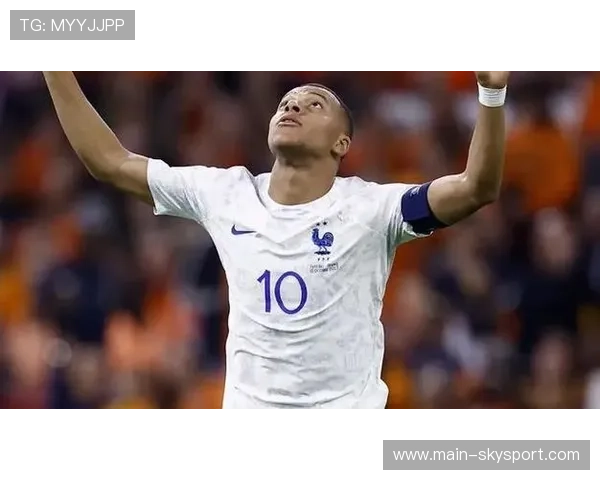 姆巴佩单场双响，法国锋线再现统治力