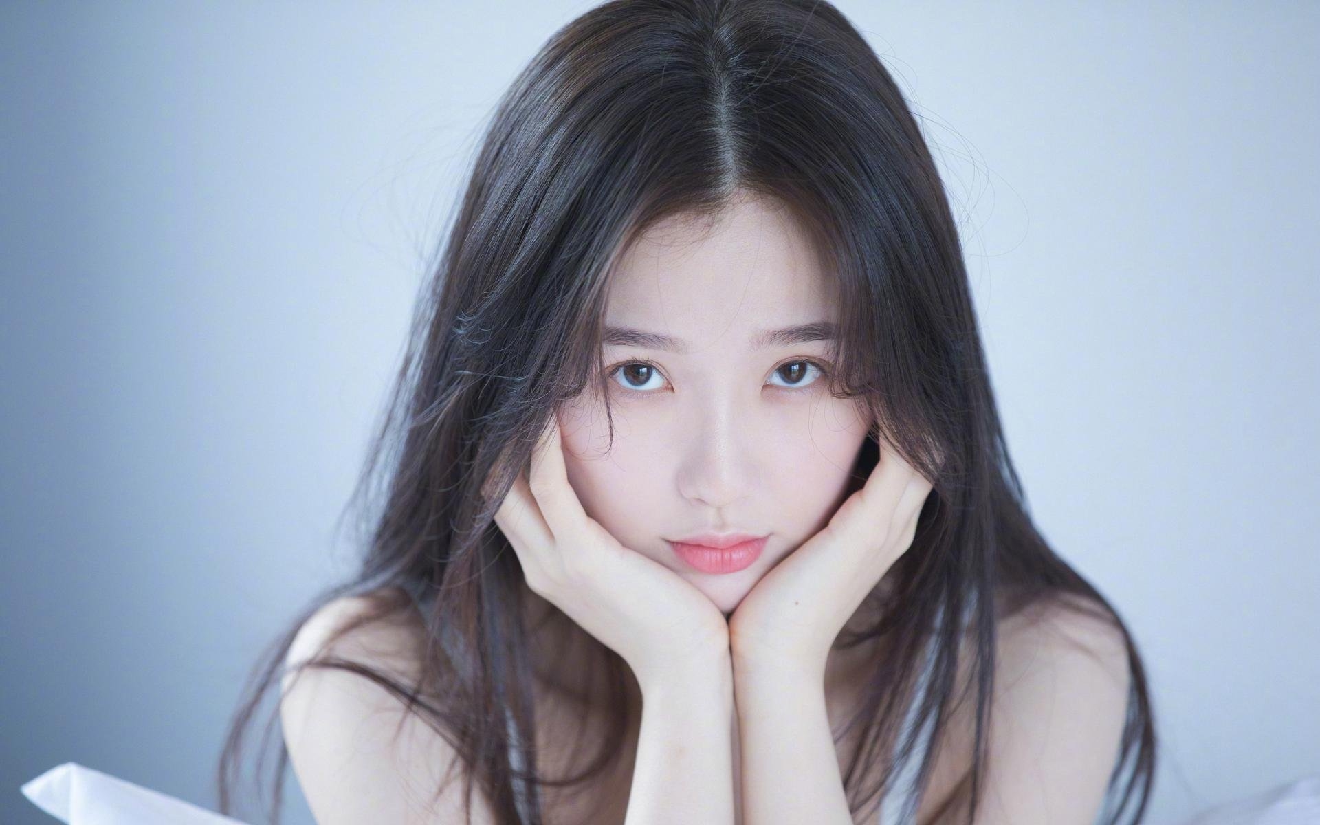 王楚钦马龙配对夺得世乒赛男双冠军,马龙和王楚钦男双决赛