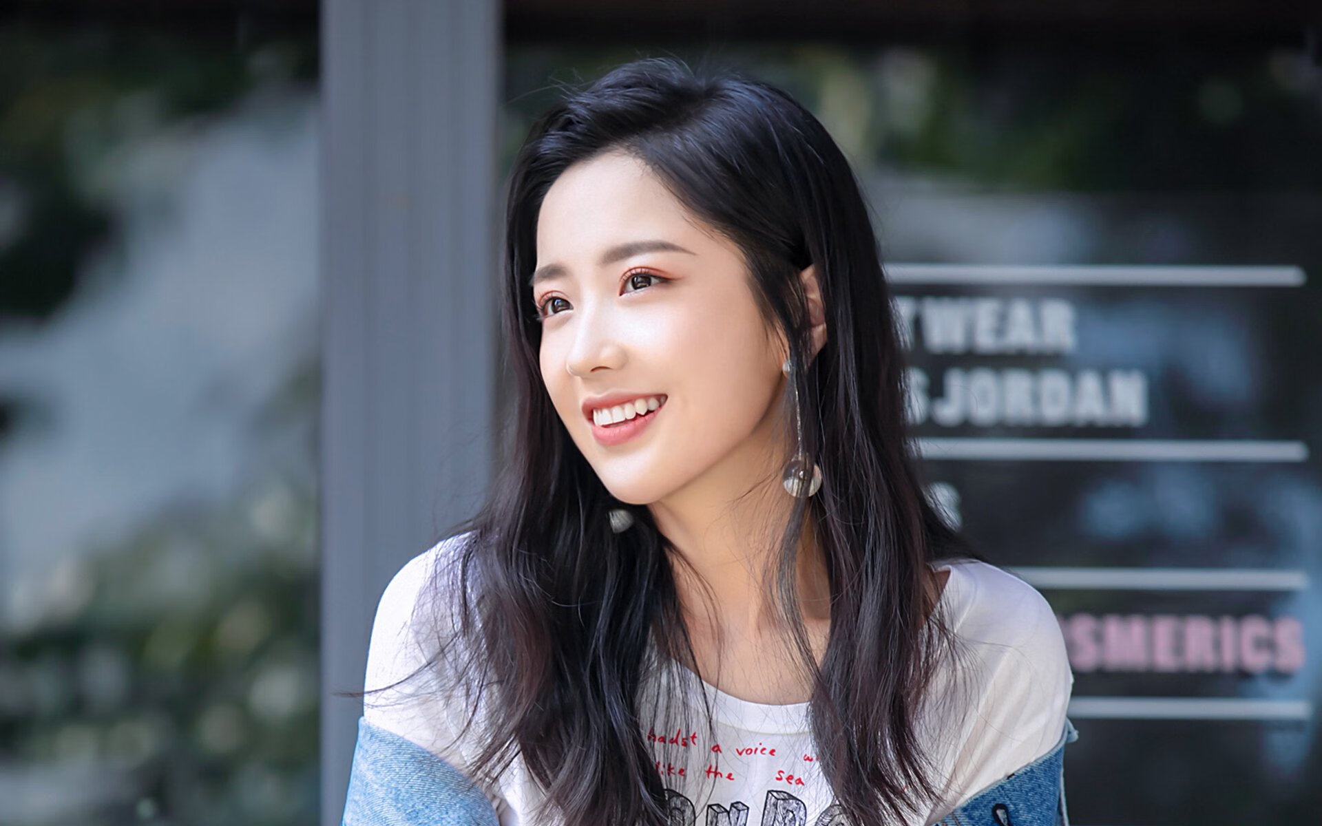 尼尔·巴特尔的全场防守让袋鼠队在关键时刻始终占据优势，尼尔巴特莱特